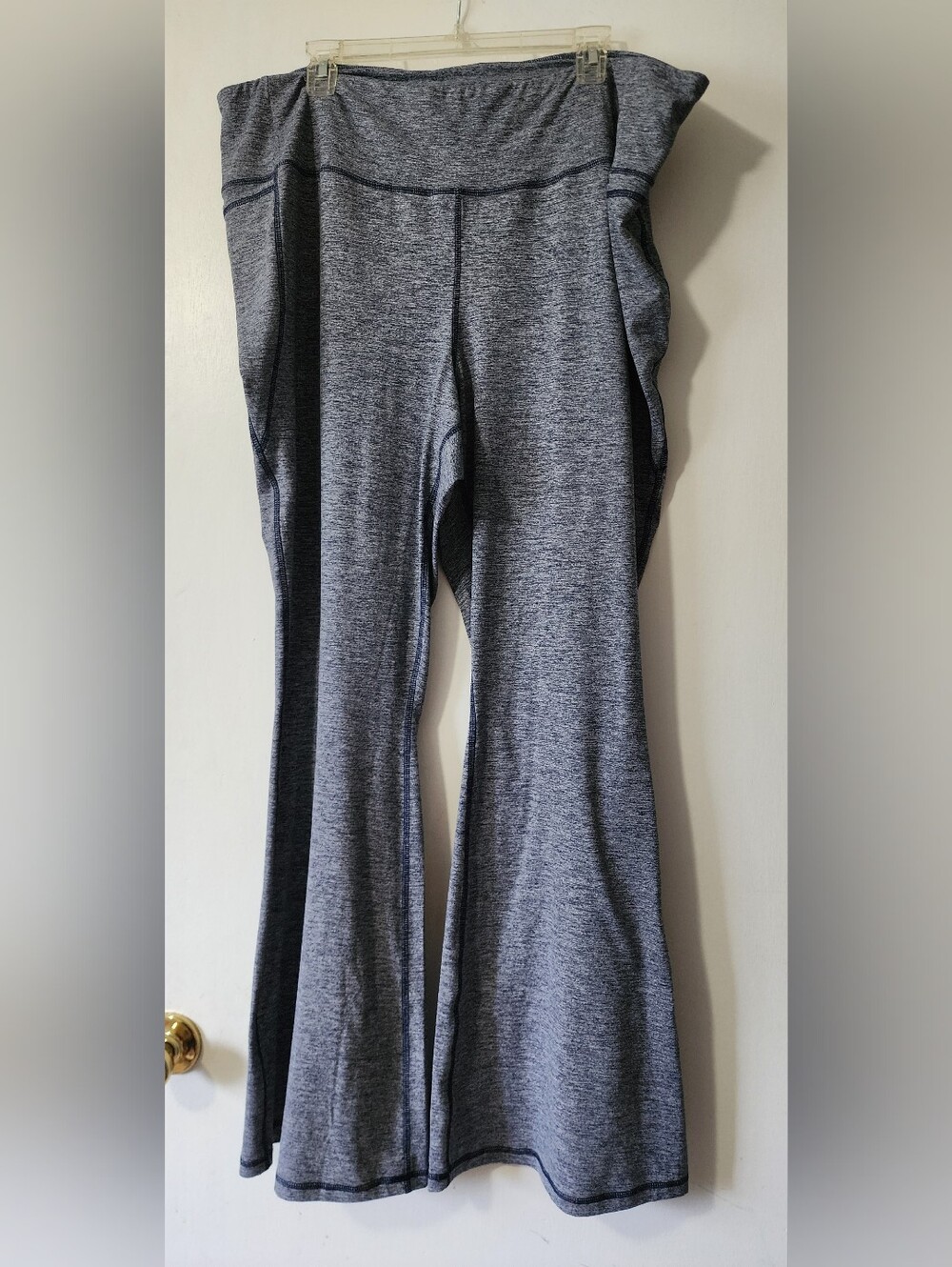 Lane Bryant Livi Soft Flare Pants Womens Plus 26/28 Gray/Blue Athleisure